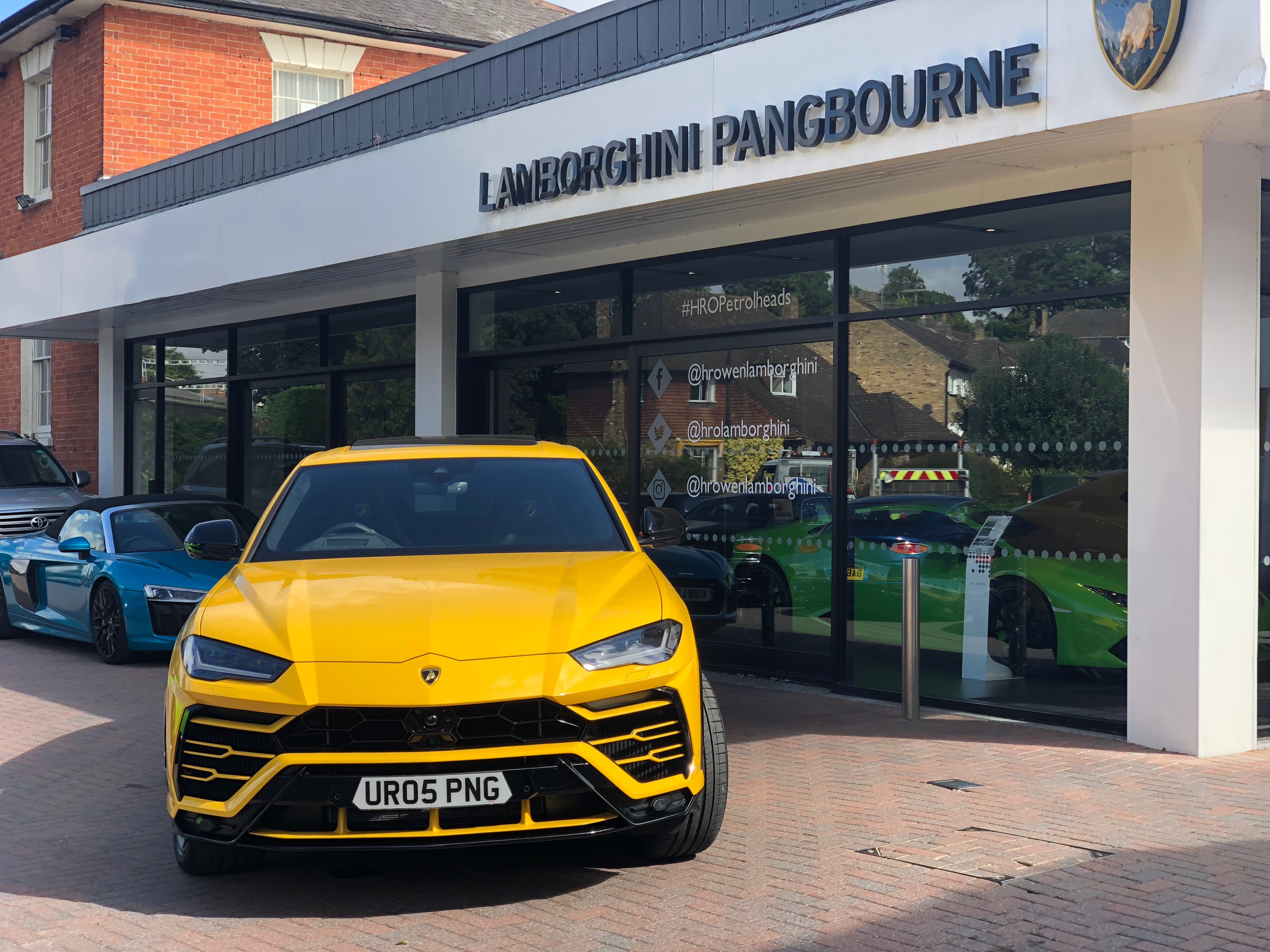 Lamborghini URUS Hire Lamborghini URUS Hire